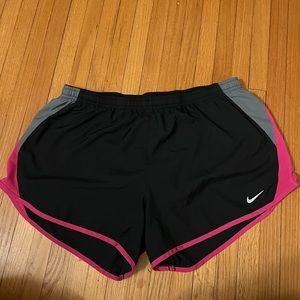 Women’s Nike Tempo Dri-Fit Running Shorts Size Large
